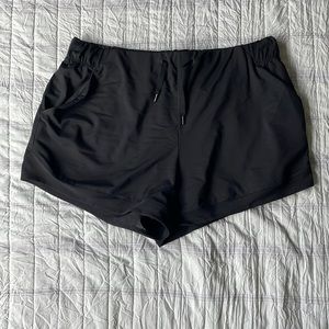 Avia Black Shorts Size Large 12-14 Women’s